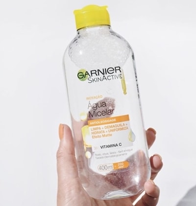 Benefícios da água micelar no dia a dia